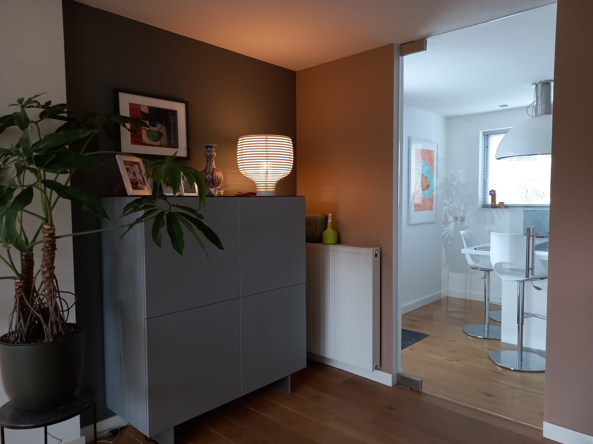 Dressoir als opbergmeubel in een woonkamer